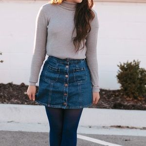 dead stock brandy melville skirt